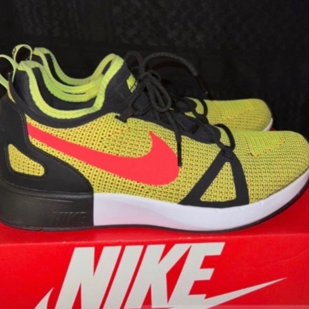 Nike Duel Racer Volt - Picture 1 of 3